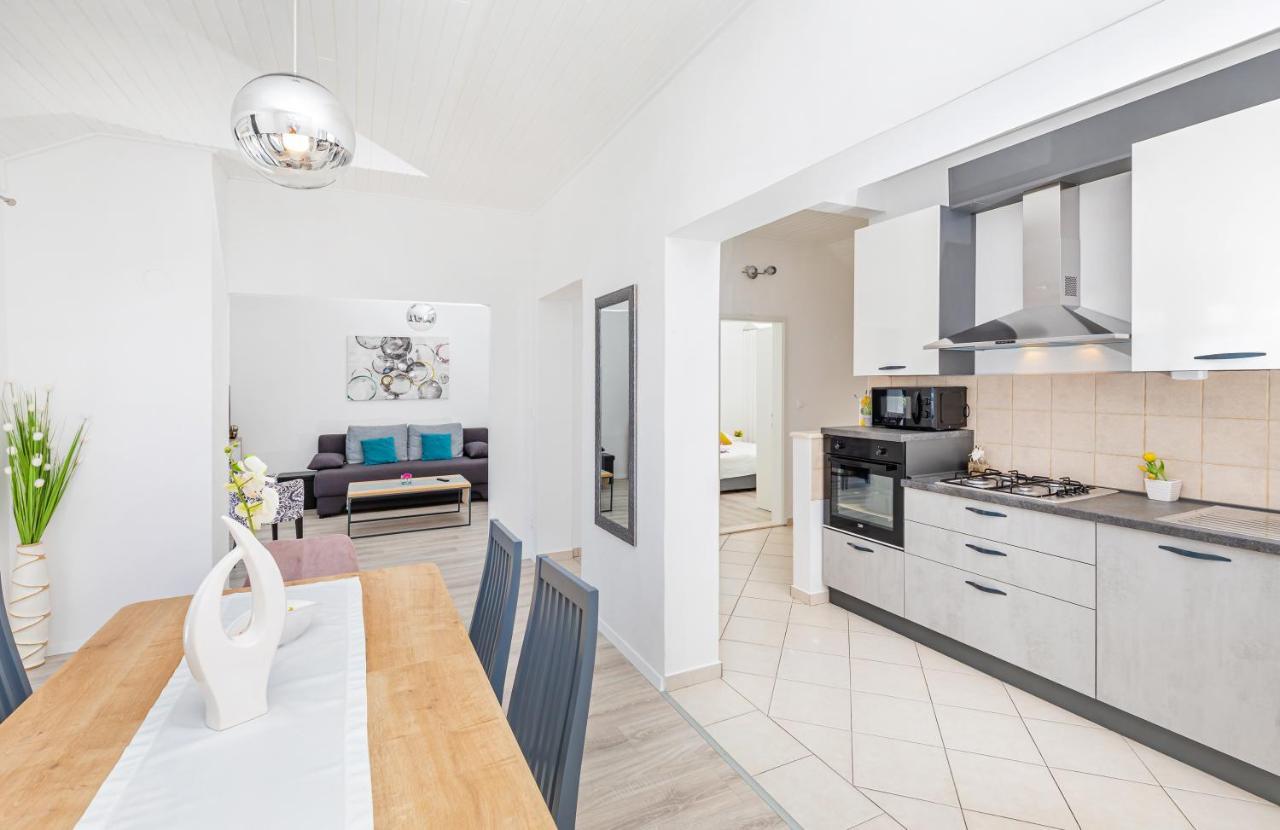 מליני Apartment 24 מראה חיצוני תמונה